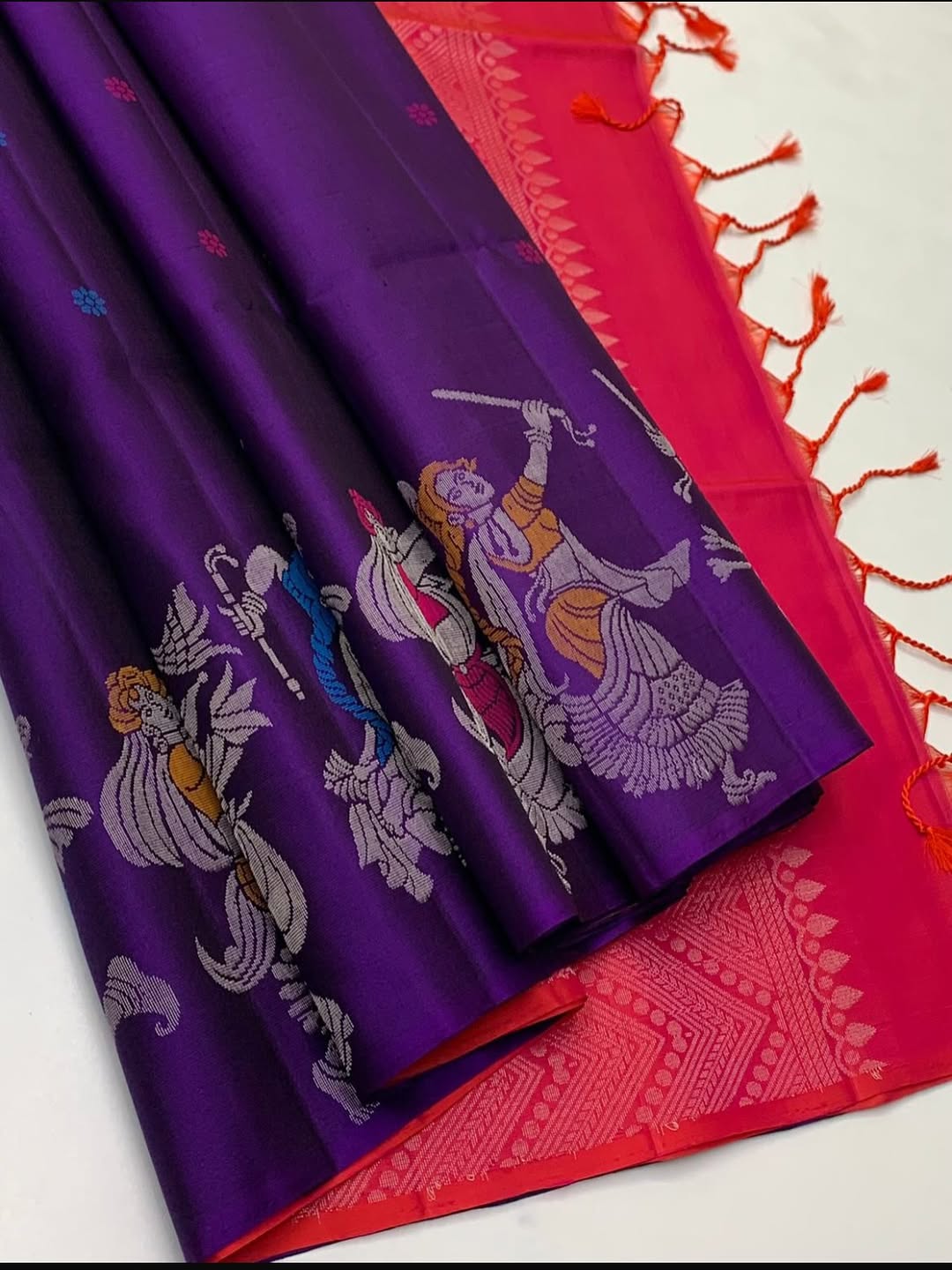 Showcasing handwoven soft silk saree with turning border , contrast pallu & blouse.Reach out to